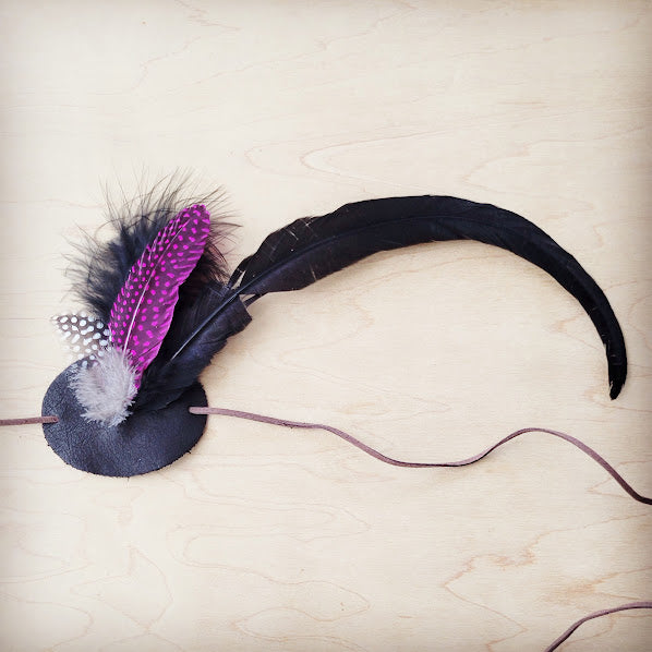 **Spotted Magenta/Black Feather & Leather Hat Band (Band Only) 983d