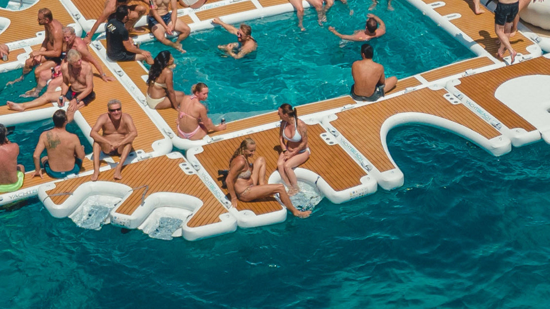 Yachtbeach by Spinera Multi Dock for Single Water Toy Storage [2.05m x 2.05m]