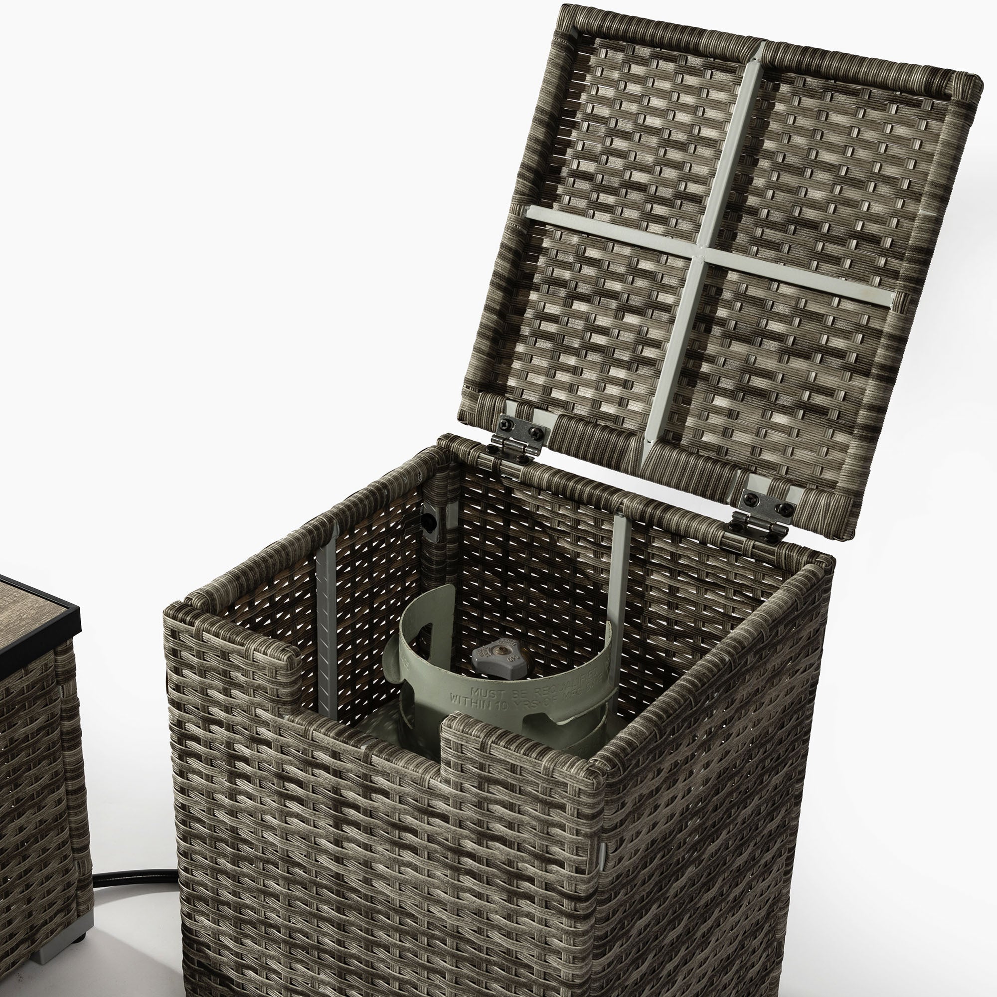 32' Propane Gas Fire Pit Table with Wicker Base and Propane Tank Cover