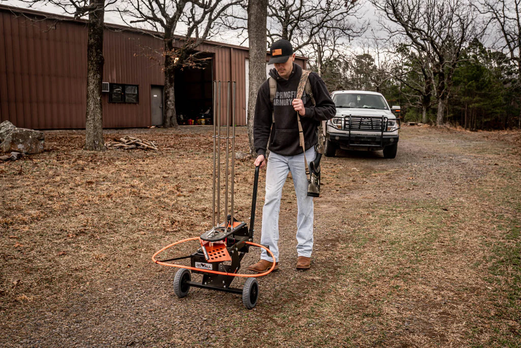 Flyway 80 Auto Clay Pigeon Thrower by Do All Outdoors