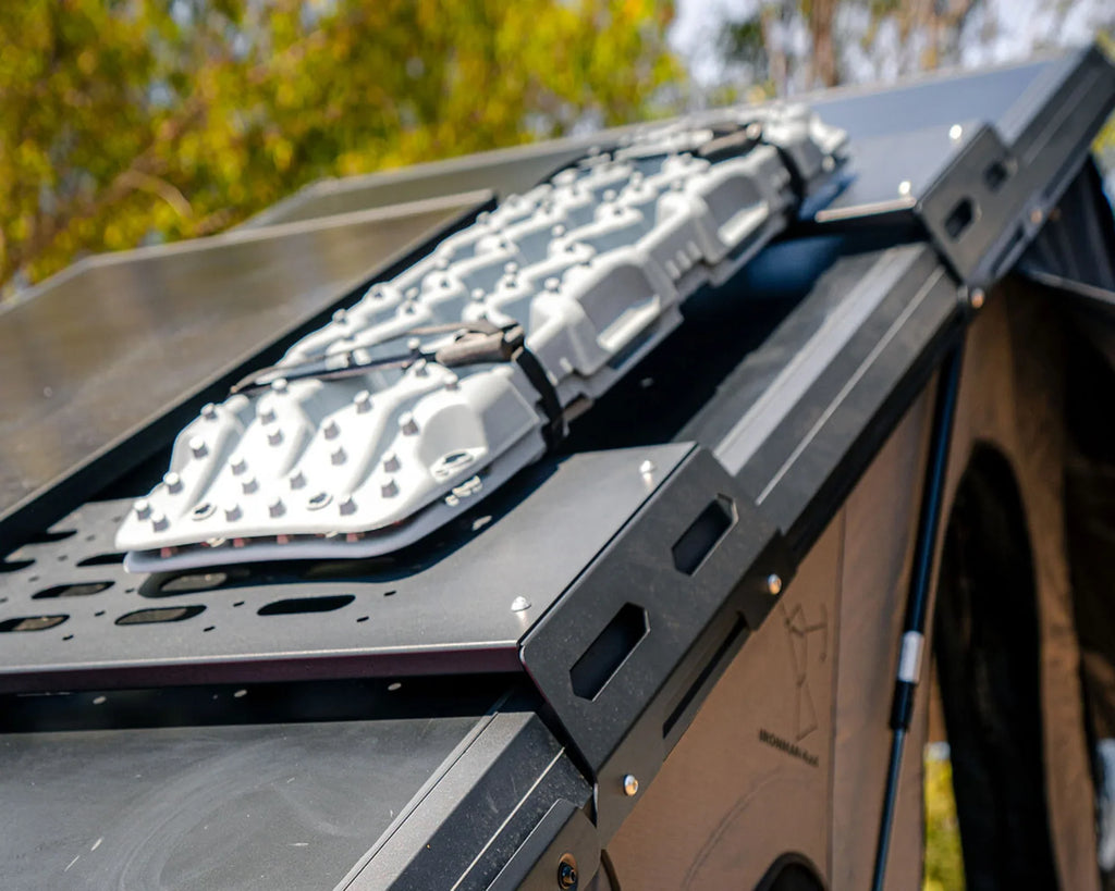 Ironman 4x4 Orion 1400 Vehicle Rooftop Tent