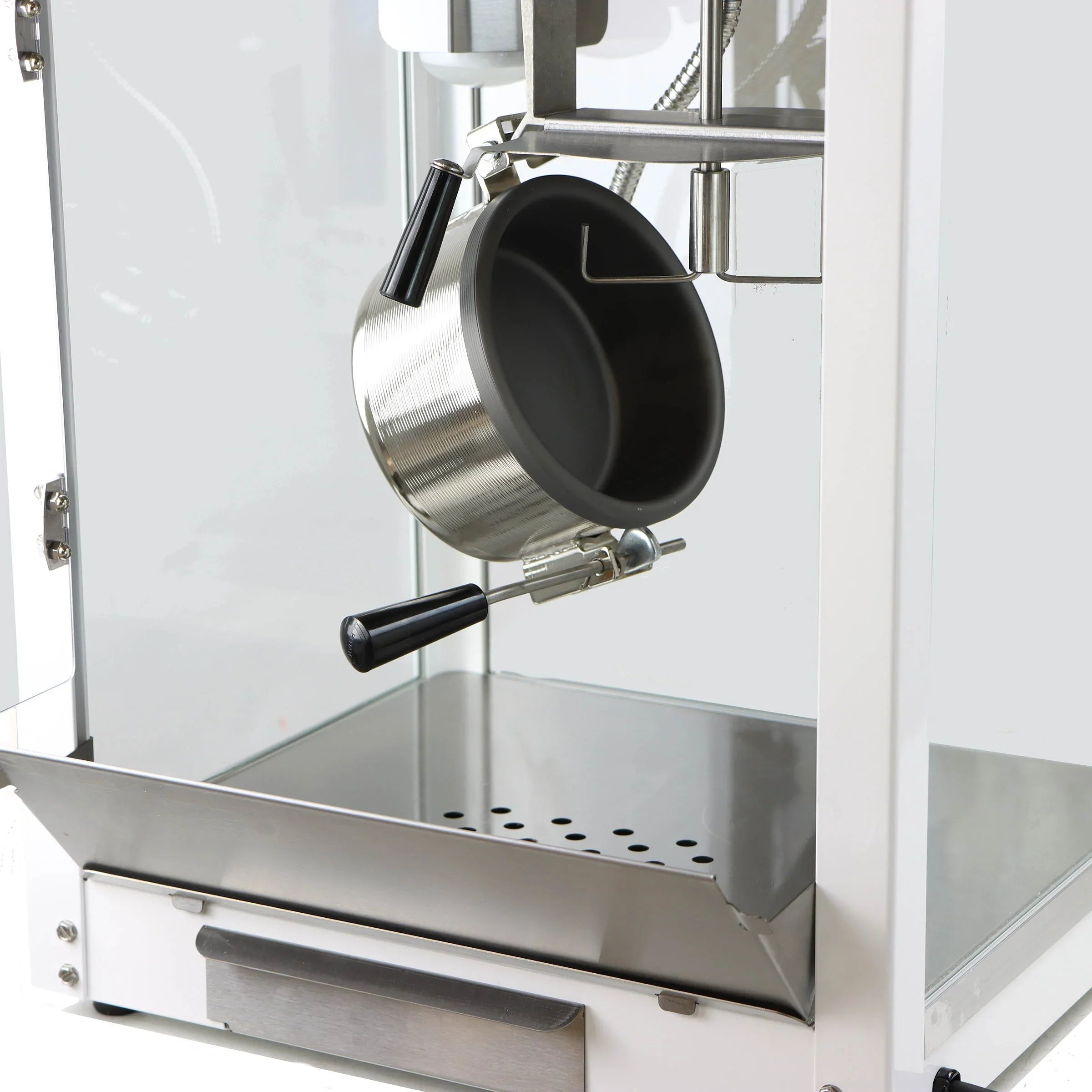 Modpop 4 and 8 Ounce Popcorn Machines by Paragon Concessions