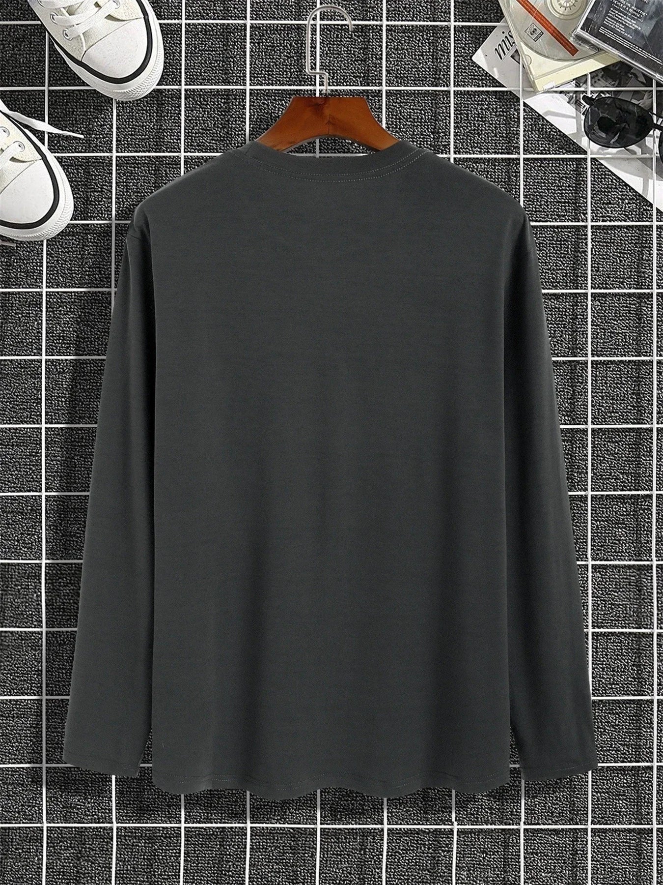 Men's Spring and Autumn 100% Cotton Loose and Comfortable Casual Paris Pattern Printed Round Neck Long Sleeve T-shirt
