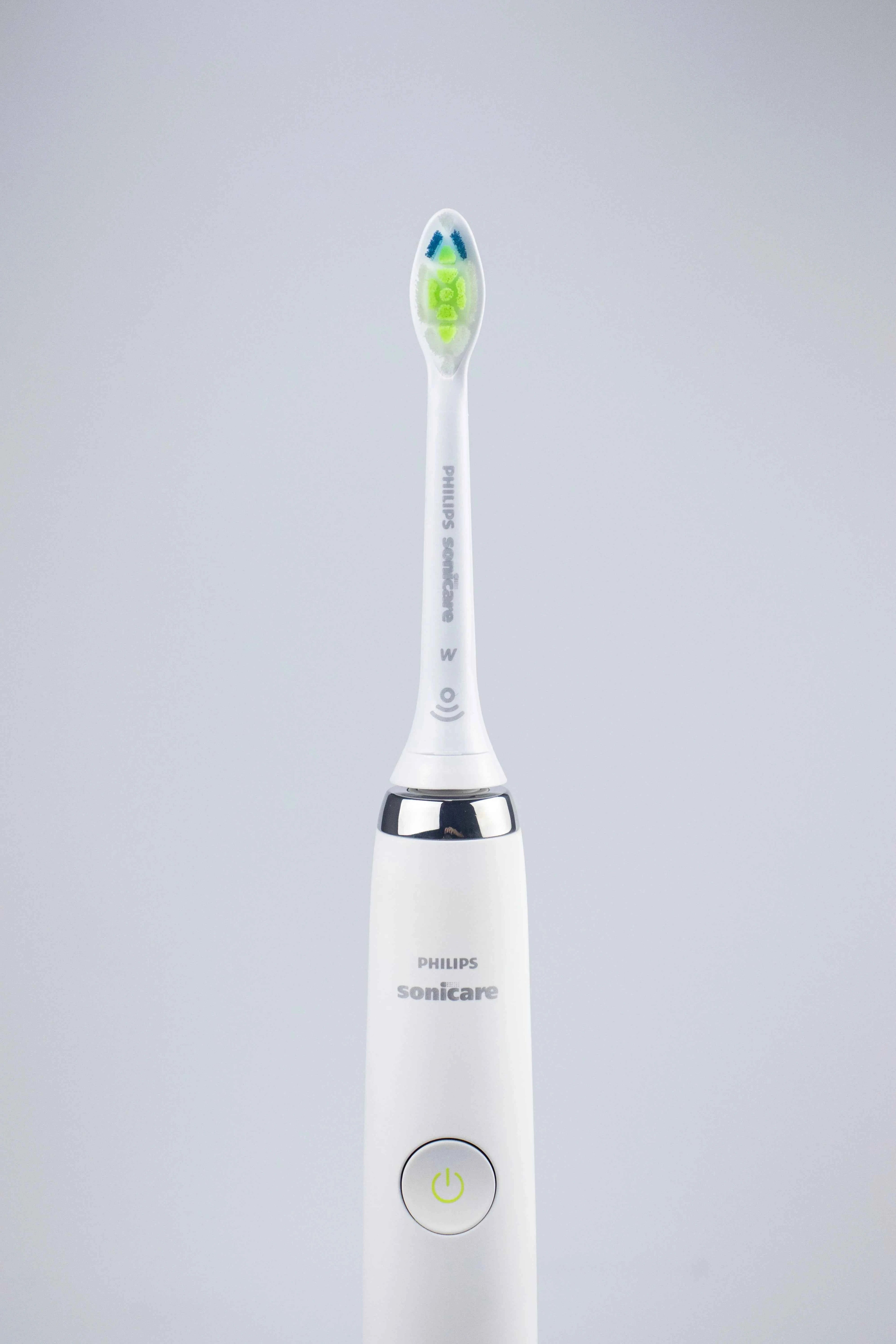 Philips Sonicare Diamond Clean HX9332 Electric Toothbrush Handle,Equipped with a travel charging case and two brush heads