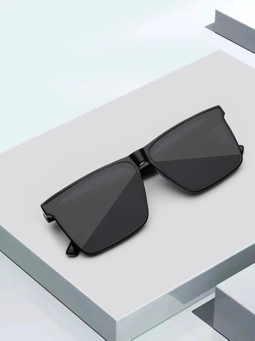 Men's Sunglasses For Uv Protection While Driving. 2025 New Style Square Frame Fashionable Sunglasses 2050