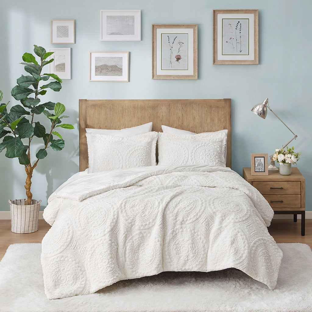 King/Cal King Embroidered Medallion Faux Fur Ultra Plush Comforter Mini Set