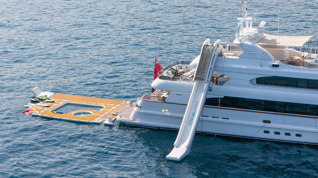 Yachtbeach by Spinera Magic Yachtslide - Easy Install Boat Slide