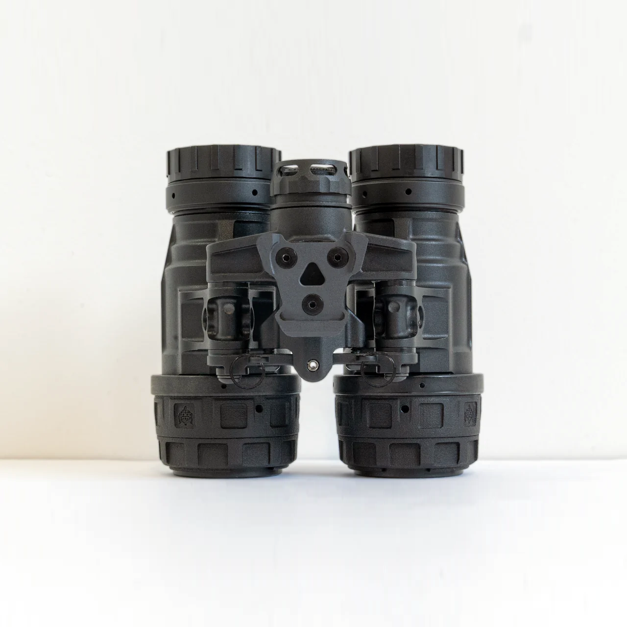 Nocturn Katana-R | Up to 2600 Gen 3 White Phosphor | Ultralight & Rugged for All-Night Comfort