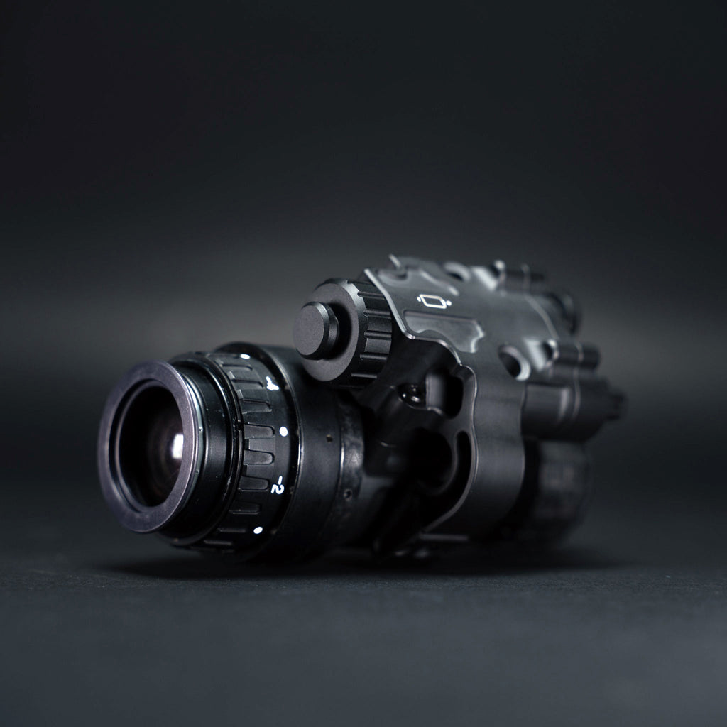 MH-14 | Gen 3 White Phosphor w/ Up to 2600 FOM & Manual Gain | Just 8.6 Oz & 50+ Hours of Runtime