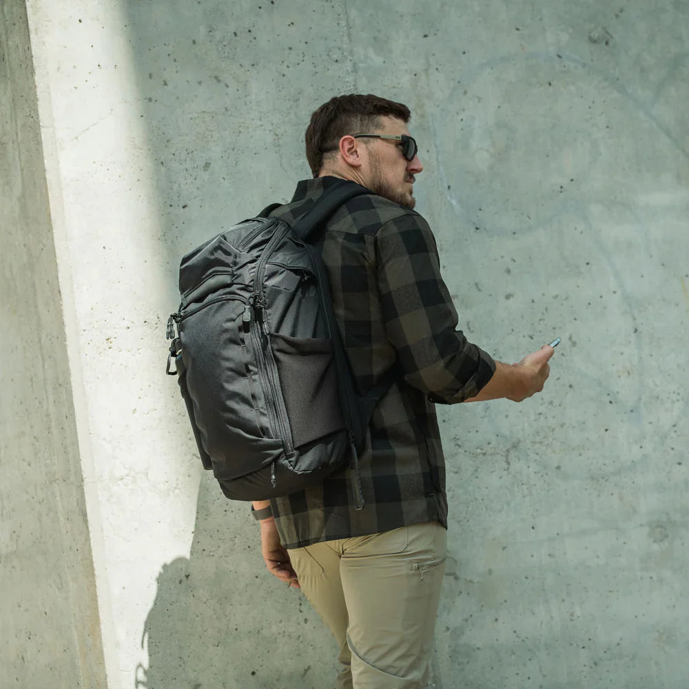 Vertx Gamut 32L | Discreet CCW & 16" Laptop Carry | Low-Vis Profile