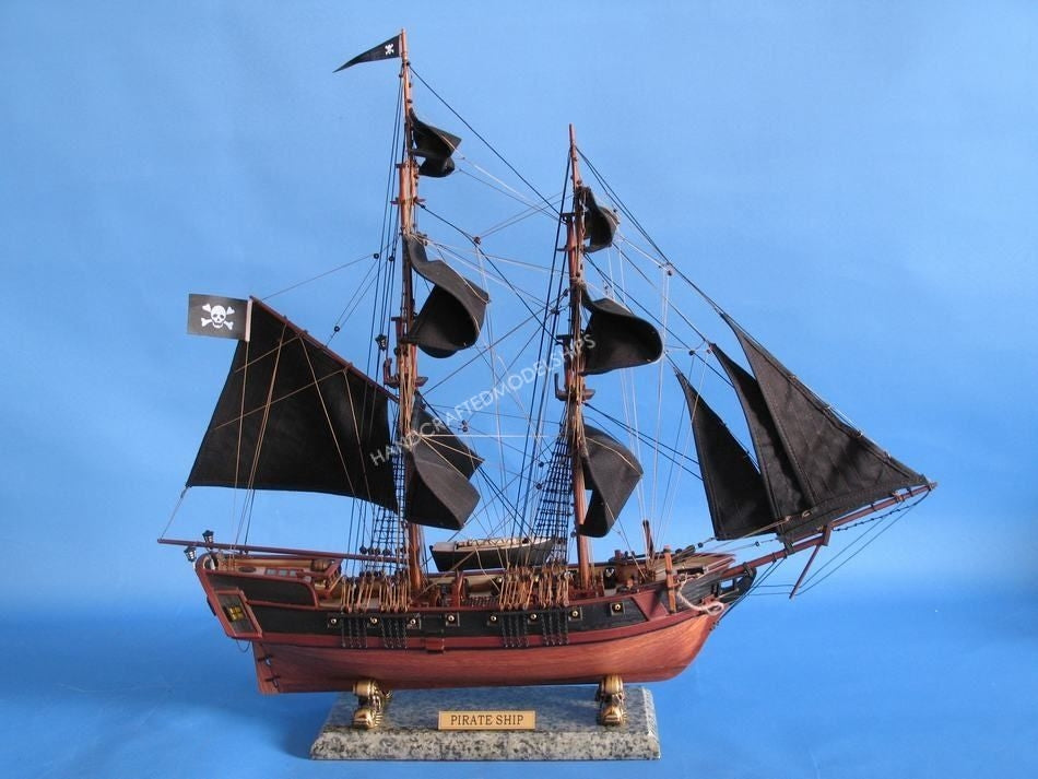 Wooden Caribbean Pirate Ship Model Limited 26"" - Black Sails