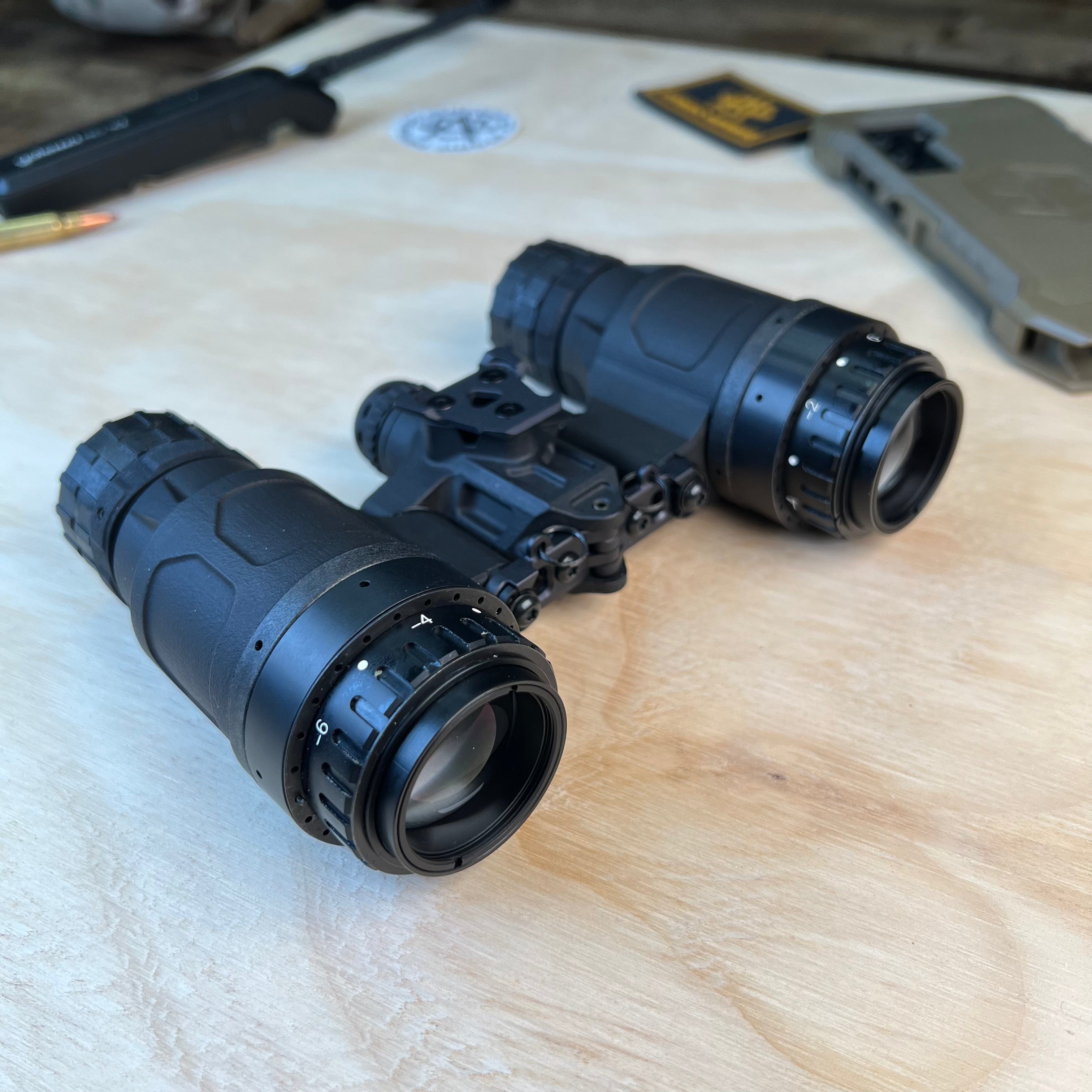 Nocturn Industries Katana | Up to 2600 FOM Gen 3 White Phosphor & 15oz | 100+ Hour Battery
