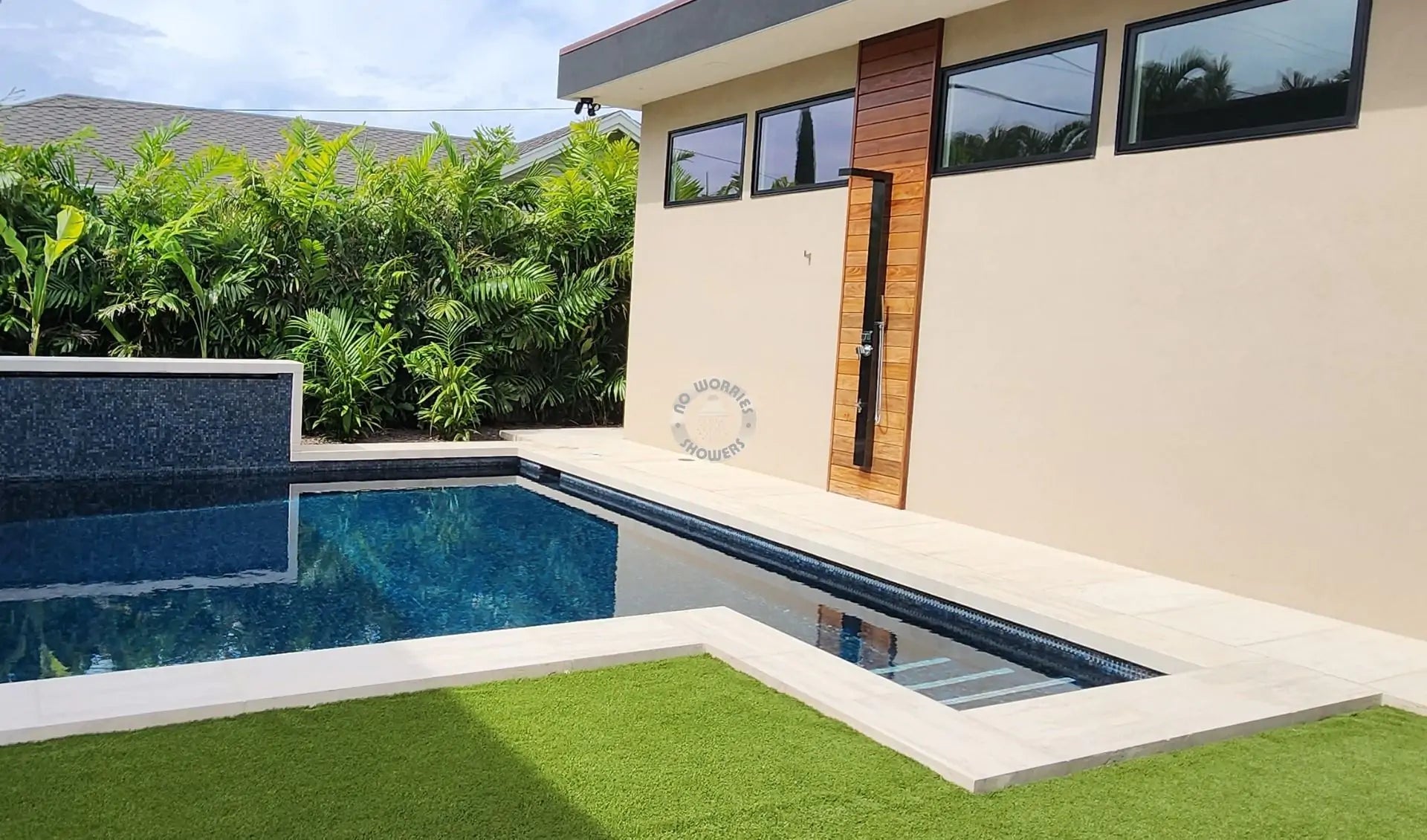 No Worries Showers Windsor Black ADA 316L Marine Grade Stainless Steel Outdoor Pool Shower